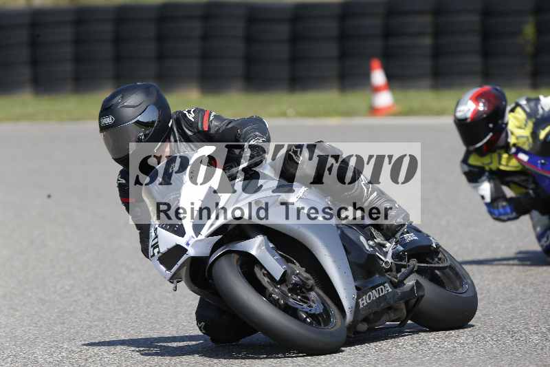 /44 09.08.2025 Plüss Moto Sport ADR/Freies Fahren/504